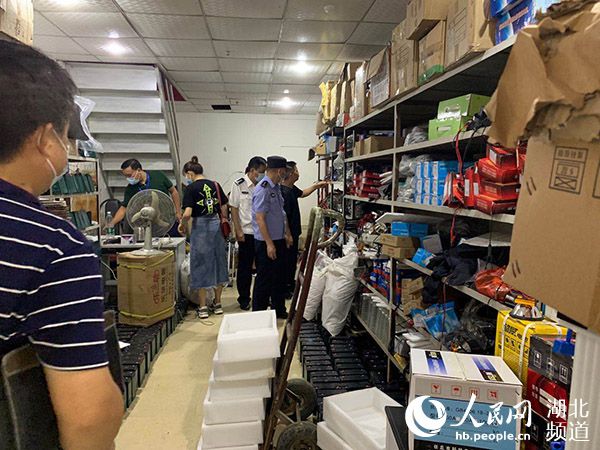 切斷非法捕撈源頭，武漢多部門聯動嚴打禁用漁具銷售